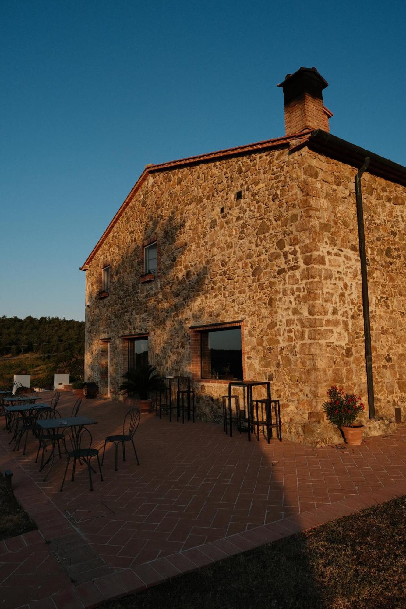 Vin Hotel - Wine Resort And Agriturismo Montieri 外观 照片
